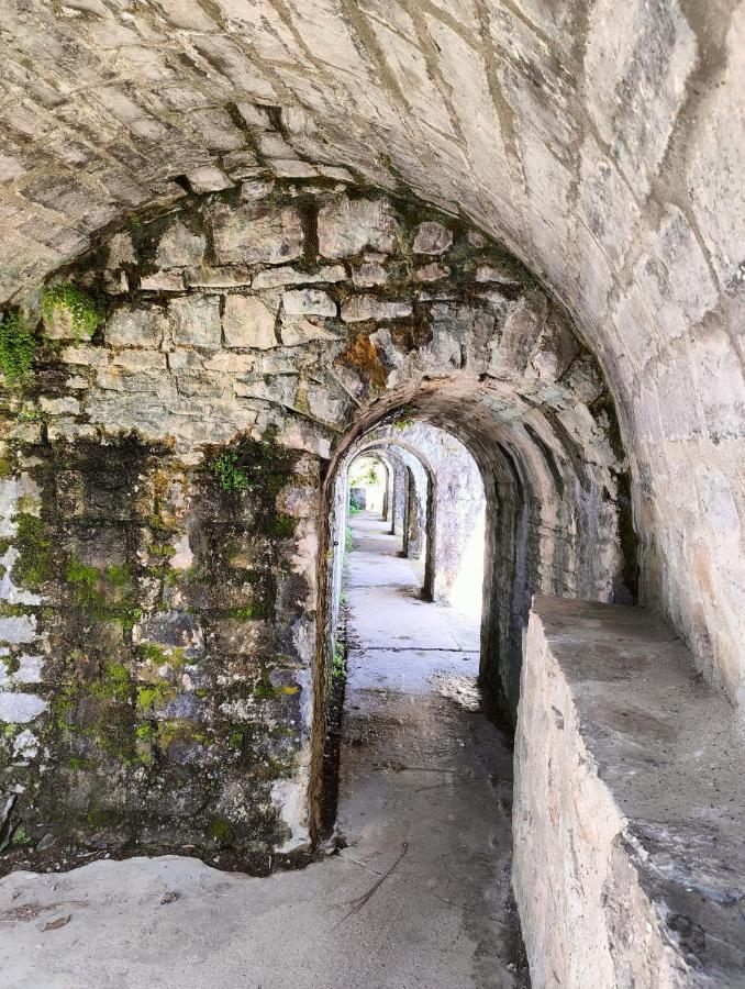 Apartmán Entre Galets Sauveterre-de-Bearn Exteriér fotografie